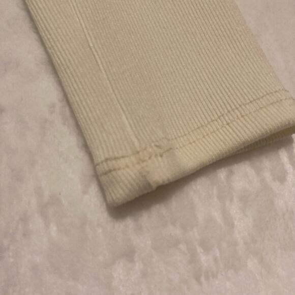 Pretty Little Thing Shirt Size 0 - Picture 6 of 8